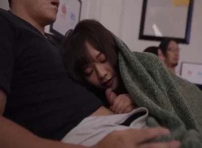 Vụng trộm với cô em họ đưa tôi vào những phút giây nồng cháy